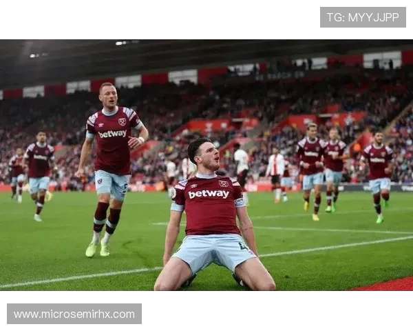 西汉姆联青年队三冠成就英超传奇